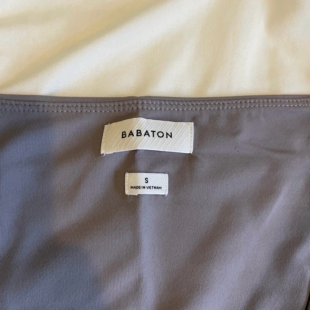 Aritzia Babaton Contour Scoop Neck Cropped Tank Top - Gray - Picture 2 of 3